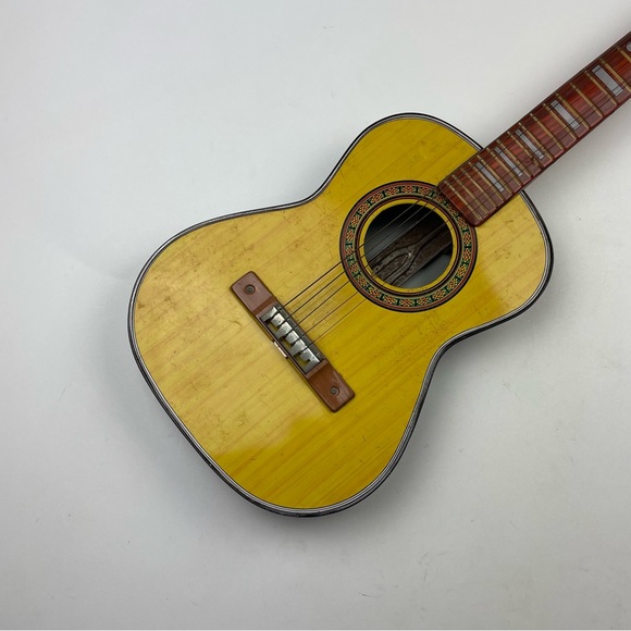 Vintage Yamaha TN 70s Japan Acoustic Style Metal Toy Deluxe Classic Guitar - Picture 2 of 7